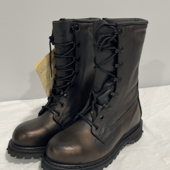 U.S. Military cold weather combat boots size 4.5W ICWB model NS2-97 Vibram Sole - Picture 8 of 16
